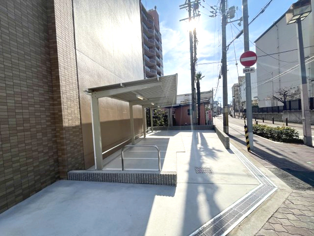 Mv.fm大阪放出IIの駐車場