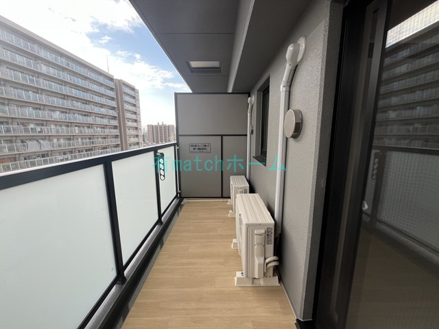Alivis三国本町のバルコニー