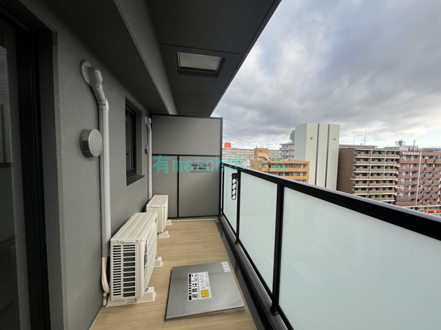 Alivis三国本町のバルコニー