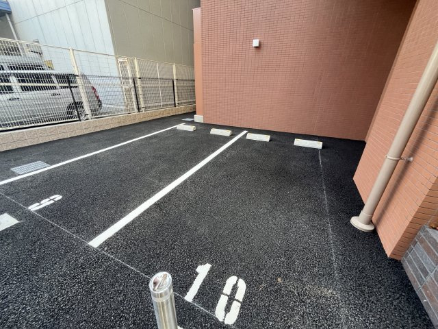 プレジオ阿波座の駐車場
