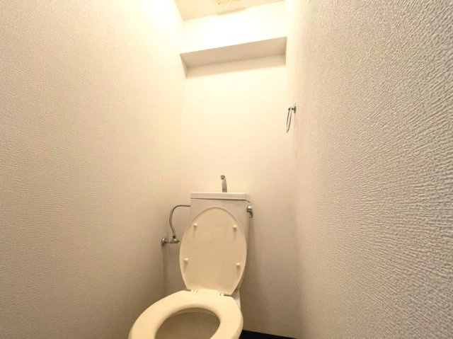 オズレジデンス関目　のトイレ|イメージとして同マンション他部屋を表示しています