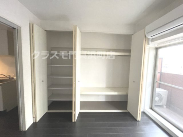 ビエラ江戸堀の収納|(参考)同マンション他部屋の写真