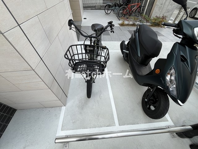 ART Tennoujiの駐車場