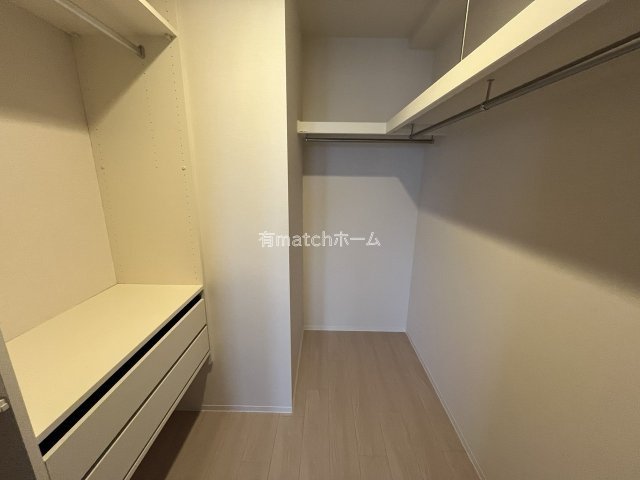 スプランディッド大阪NAMBA　LINEの収納