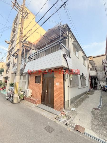 泉尾3丁目貸家の駐車場