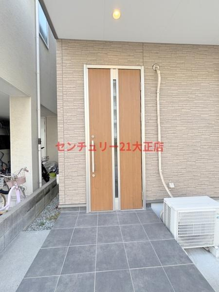 鶴町3丁目貸家のエントランス
