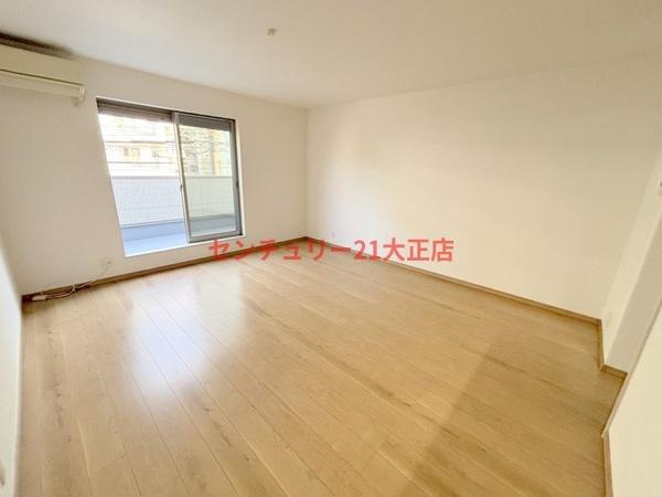鶴町3丁目貸家の居間・リビング