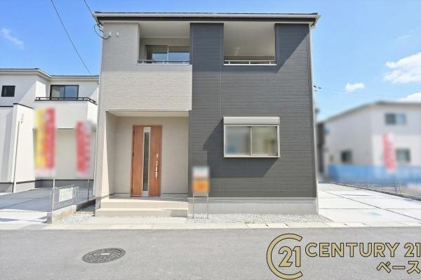 リーブルガーデン小泉町 ２号棟 ／新築一戸建の外観|■≪同仕様写真≫■耐震等級３の地震に強い安心の邸宅！雨で汚れを洗い流してくれるセルフクリーニング機能付き外壁！お気軽にお問い合わせください！■