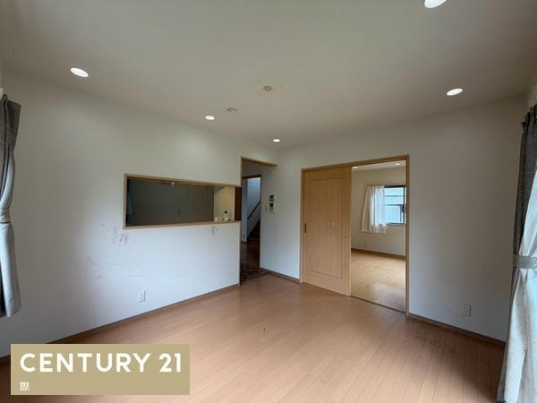 和歌山市口須佐　中古戸建の居間・リビング