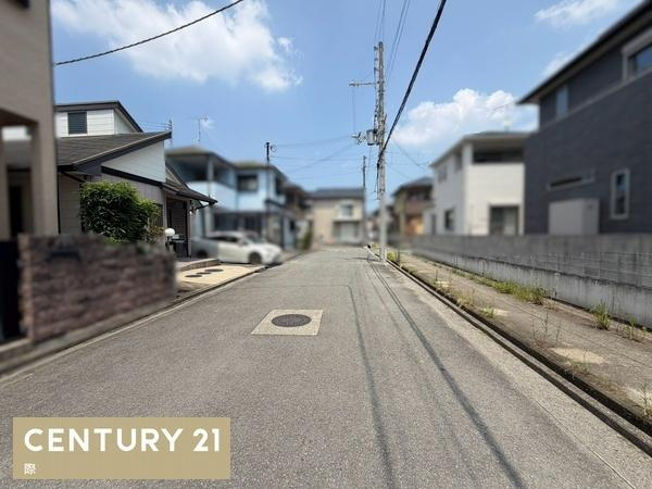 和歌山市鳴神　中古戸建の前面道路含む現地写真