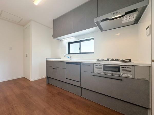 藤沢市片瀬山５丁目の中古一戸建のキッチン