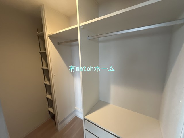 スプランディッド難波Ⅶ　塩草立葉小学校区の収納