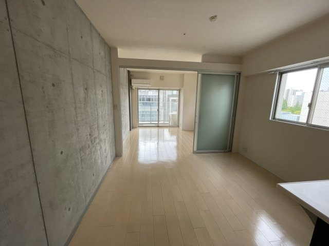 アーデン京町堀イーストの居間・リビング|イメージとして他号室の部屋写真を表示しています