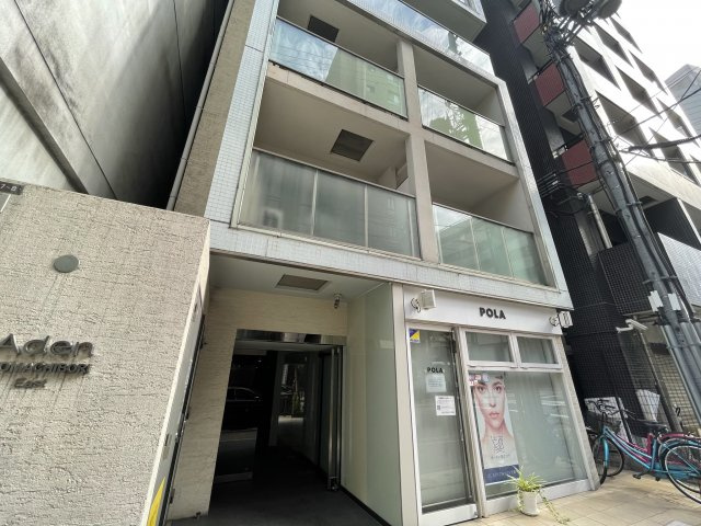 アーデン京町堀イーストのエントランス