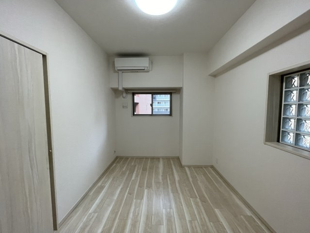 プレジオ本町の洋室