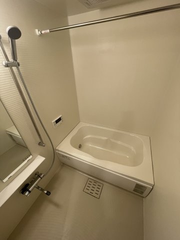 TOPAZ江坂の浴室|イメージとして同マンション他部屋を表示しています