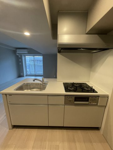TOPAZ江坂のキッチン|イメージとして同マンション他部屋を表示しています