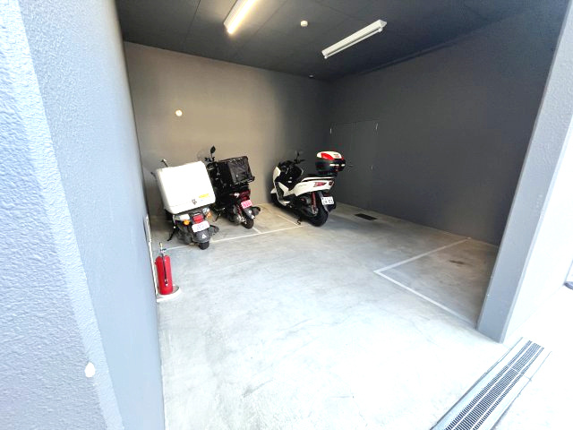 Fortuney江坂Ⅰの駐車場