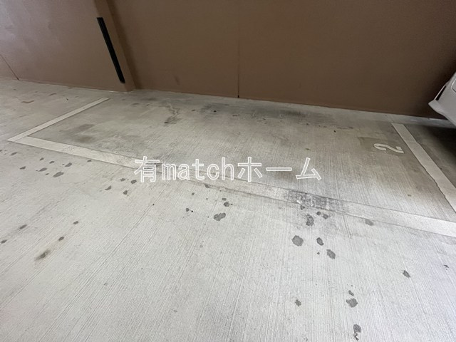 S-FORT江坂LIBERTSの駐車場