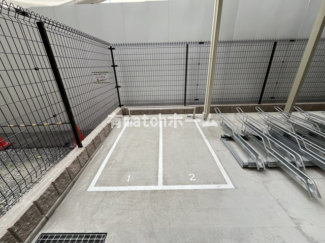 レオングラン本町橋の駐車場|反転のお写真となっております。
間取り図を参照ください。