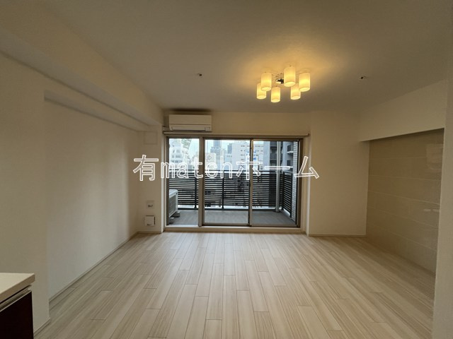 レオングラン本町橋の居間・リビング|反転のお写真となっております。
間取り図を参照ください。