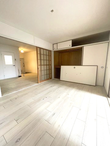 梶町マンションの洋室