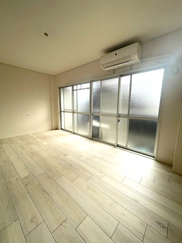 梶町マンションの洋室