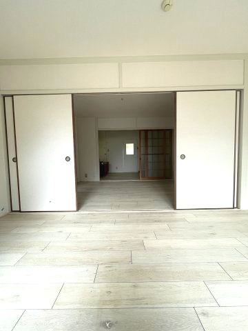梶町マンションの洋室
