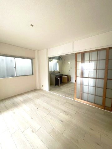 梶町マンションの洋室