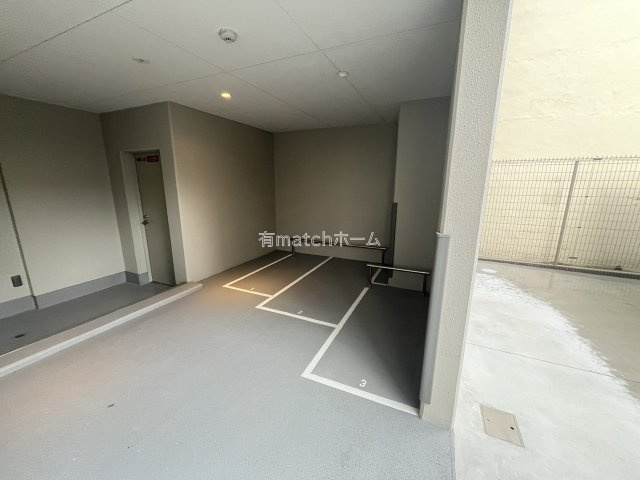 ルフォンプログレ南森町の駐車場