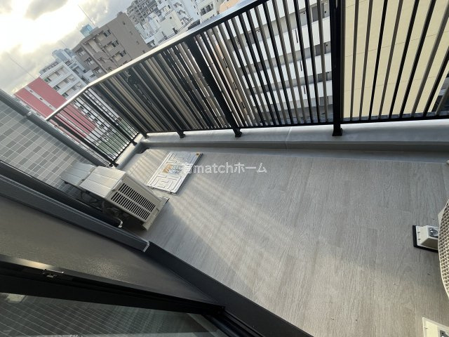 ルフォンプログレ南森町　堀川小学校区のバルコニー