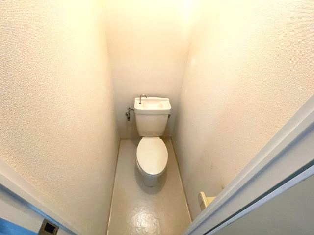 オオバハイツのトイレ|イメージとして同マンション他部屋を表示しています