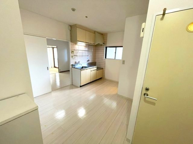 オオバハイツの居間・リビング|イメージとして同マンション他部屋を表示しています