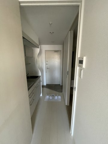 セレニテ江坂ルフレの玄関