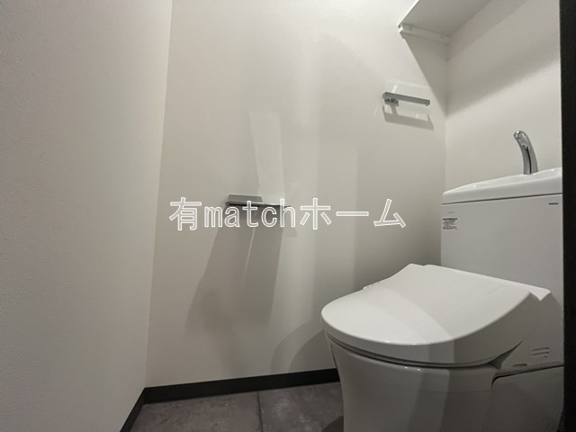 ブロード江坂広芝町レジデンスのトイレ|イメージとして同マンション反転タイプを表示しています