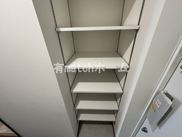 ブロード江坂広芝町レジデンスの収納|イメージとして同マンション反転タイプを表示しています
