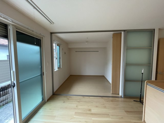 グランドゥール畷の居間・リビング|イメージとして同マンション他部屋を表示しています
間取り図を参照してください