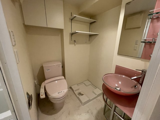 SERENiTE江坂四番館のトイレ|(参考)同マンション同間取り他部屋の写真
