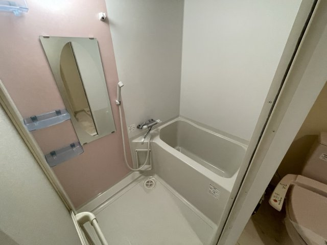 SERENiTE江坂四番館の浴室|(参考)同マンション同間取り他部屋の写真