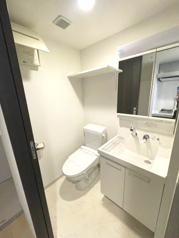 アーデンタワー本町イーストの洗面所|イメージとして同建物他部屋を表示しています