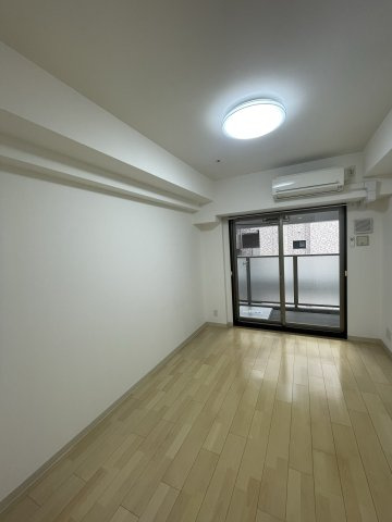アーデンタワー本町イーストの洋室|イメージとして同建物他部屋を表示しています