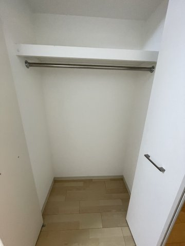 アーデンタワー本町イーストの収納|イメージとして同建物他部屋を表示しています