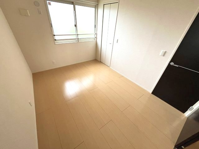 ビュー大久保の洋室