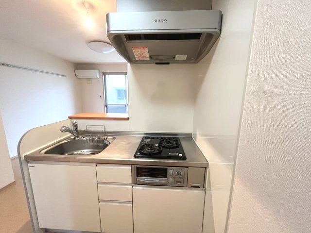 オーシャンコートTのキッチン|イメージとして同建物他部屋を表示しています