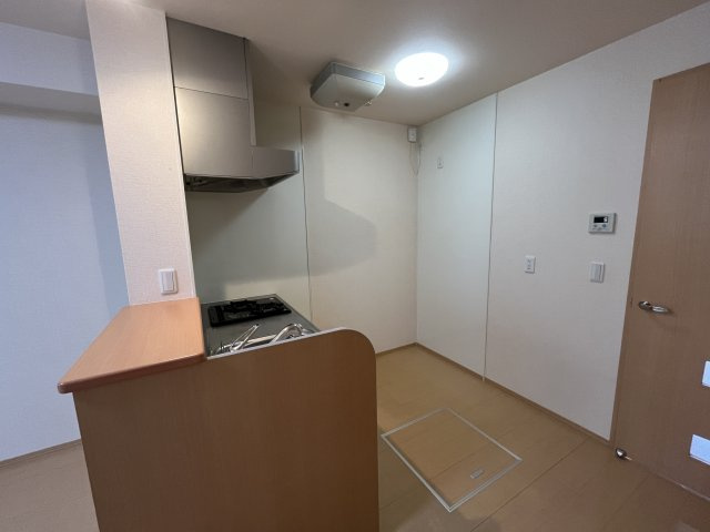 オーシャンコートTのキッチン|イメージとして同建物他部屋を表示しています