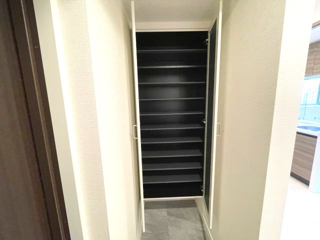 スプランディッド江坂駅前の収納