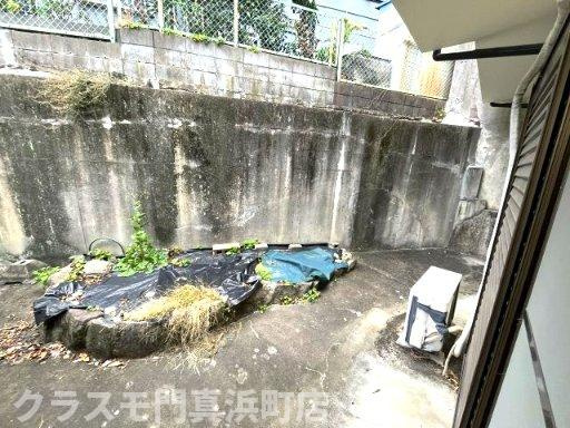 ドミシル並川の庭