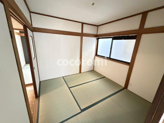 須山町戸建の収納