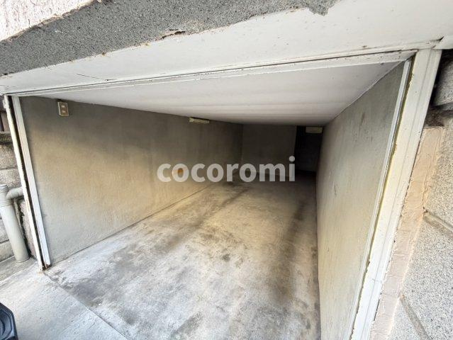 須山町戸建の駐車場