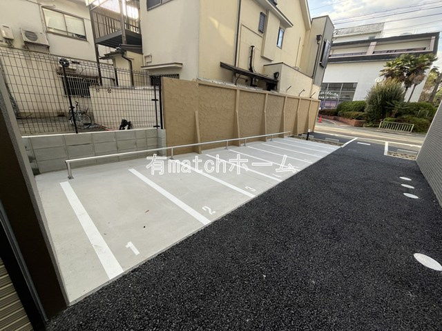 GROOVE豊中レジデンスの駐車場